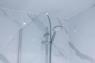 Spacious 4 Bedroom House with Parking - Lamesley - 6