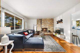 Shorewood Retreat -10 mins to Seattle-private yard - 3