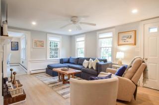 Minutes to Nantucket Sound Beaches - 9