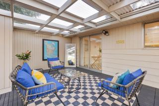 Shorewood Retreat -10 mins to Seattle-private yard - 4