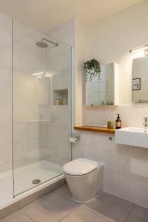 Madison Hill - Clapham Park 1 - 2 Bedroom Penthouse - 5