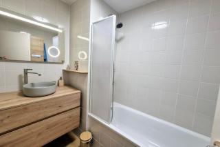 Appartement dans résidence avec piscine - 2