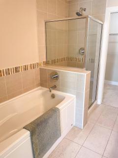 Lakeview Retreat in West Kelowna - 5