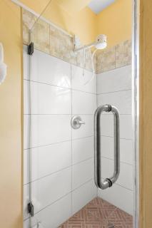 Oceanview• Mins to the Beach•Private BR Balconies - 2