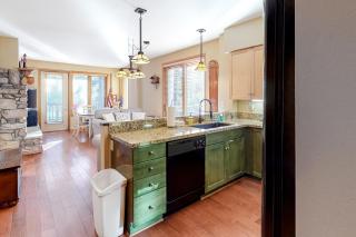 Mammoth Green 116 - 1