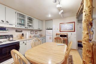 Hidden Valley 39 E - 2