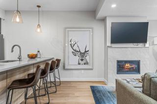 Spacious 3BR Haven in Scenic Canmore - 2