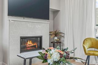 3BR with Stunning Views Self Check-In and Free Parking - 3