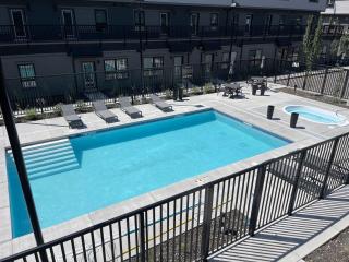 New 3BR with Mountain Views Near DT Hot Tub and Pool - 6