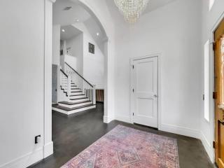 The Grand Ashbrook Manor Pool-Sauna-Cold Plunge - 4