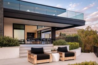 Malibu Coastal Paradise with Pool, Spa and Tennis Court - 8