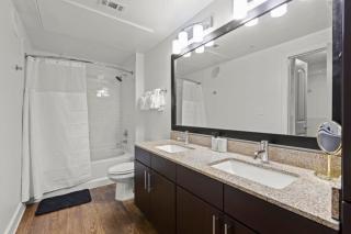 Great for kids Sleeps 10 Lux 2B The Star Toyota - 2