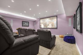 Prestigious Hillside Villa W. Pool, Theater, Views - 6