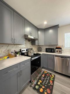 Newly Renovated Lakefront with Dock - 7