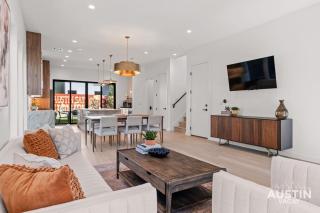 East ATX 4BR 3.5BA Getaway Near Lady Bird and Chavez Cocktails by Austin Vacay - 4