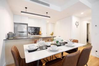 Bright and Cozy City View 3BR Apartment 11605 - 1