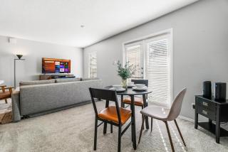 Bright and Contemporary 2BR with Gym and Pool - 1