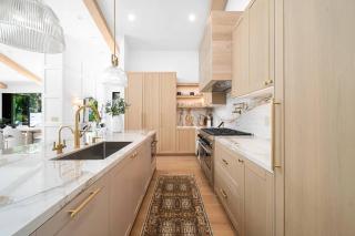 Stunning 6BR Laurel Canyon Estate with Pool and Jacuzzi - 5