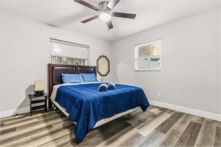 Spacious Pool Villa Just Minutes from the Beach - 4