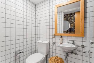 QV Stays Elegant Waterfront Haven 1 Bed - 3