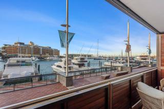 QV Stays Elegant Waterfront Haven 1 Bed - 1