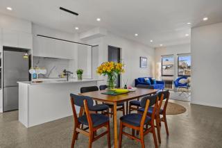 Riverside Modern Abobe with 2 Aircons and Parking - 3