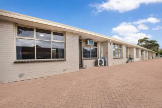 A Family Gem and a Sunshine Edge - 9