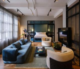 Luxe Executive Getaway 2 Bed 2 Bath - 0