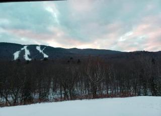 Cozy Loon Basecamp Room Close to Skiing and Hiking - 6