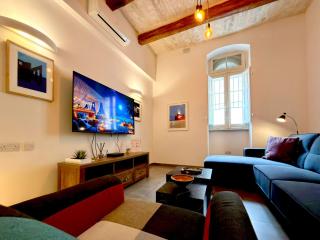 Sliema Unique 4 Bedroom Townhouse Off The Beach - 0