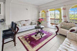 Oceanfront View • Balconies • Free Parking - 6