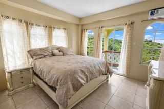 Oceanfront View • Balconies • Free Parking - 5