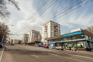 Central Modern Apartment - 9