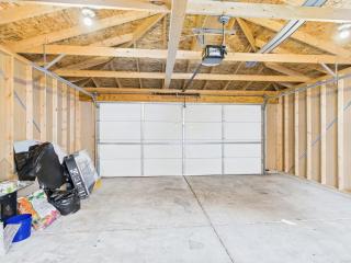 Gated Family Home with Chefs Kitchen - 1