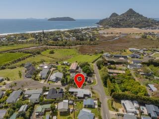 Summer Palms - Tairua Holiday Home - 0