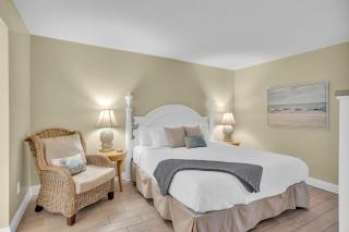 Edgewater Resort! 2BR Sleeps 8! 1st Floor Condo! by Dolce Vita Getaways PCB - 5