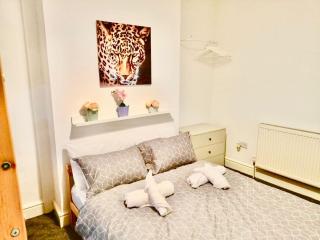 Cosy 4 Bedroom Liverpool Contractor & Family Stay - 3