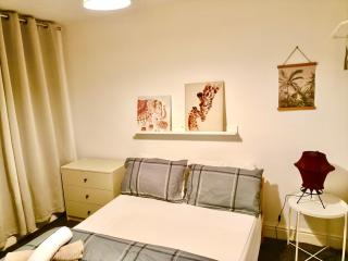 Cosy 4 Bedroom Liverpool Contractor & Family Stay - 4