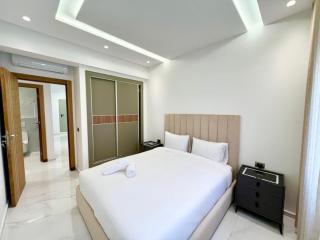 Bright Minimalist 2 Bedrooms - Beach Access - 4
