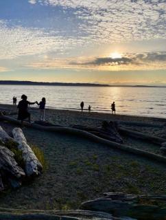 Spacious Retreat 3 Miles to Airport 12 to Seattle - 1