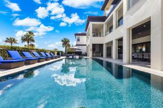Luxurious 9 Bedroom Oasis at Reunion Resort - 8