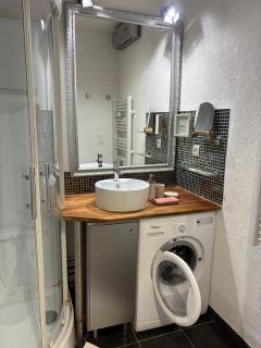 Studio ensoleillé près du port et des plages - 2