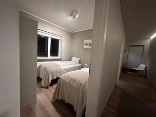 Luxury Villa in Golden Circle with hot tub - 3