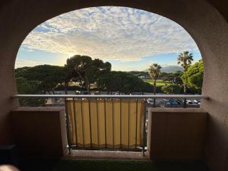 Studio ensoleillé près du port et des plages - 9