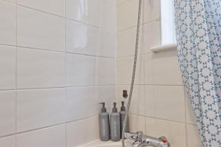 CLARK PROPERTY ESTATES - Spacious Home by the Sea - Families, Contractors, Parking, WiFi, Sleeps 6, Long Stays - 0