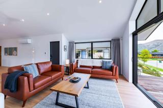 Mountainlight Escape - With Lake and Alpine Views - 8