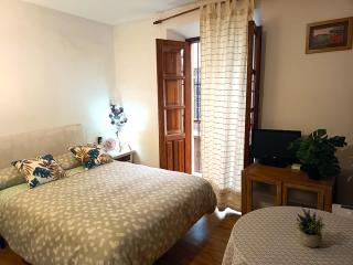 Apartamento Completo Reformado en Arco de Elvira - Centro - 0