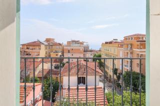 Charming 2-Bedroom with Sea View 150m from Monaco - 9