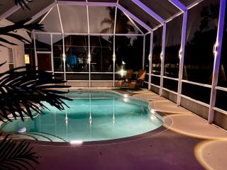 Spacious 5BR Private Home, Private Pool & Salt Water Spa, Minutes from Beaches - Bradenton - 6