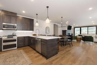 Big Sky Base Camp Fireplace Views & Hot Tub - 8